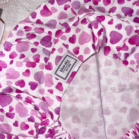 NEW Blue Sky Scrubs “Cherry Hearts” Poppy Bouffant Surgical Scrub Cap Hat Bonnet - Picture 1 of 5